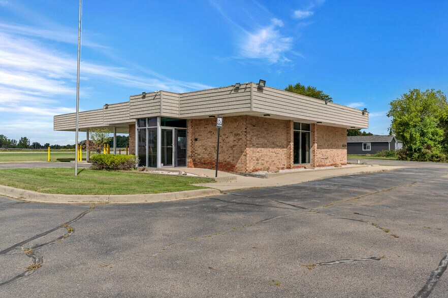 More Photos Of 11293 Torrey Rd, Fenton Storefront Retail Office For Sale