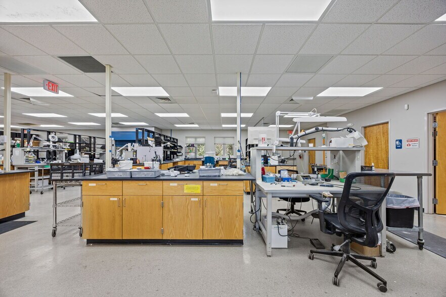 More Photos Of 9 Walden Ridge Dr, Asheville Medical For Lease