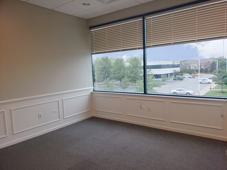 More Photos Of 14489 John Humphrey Dr, Orland Park Medical For Sale