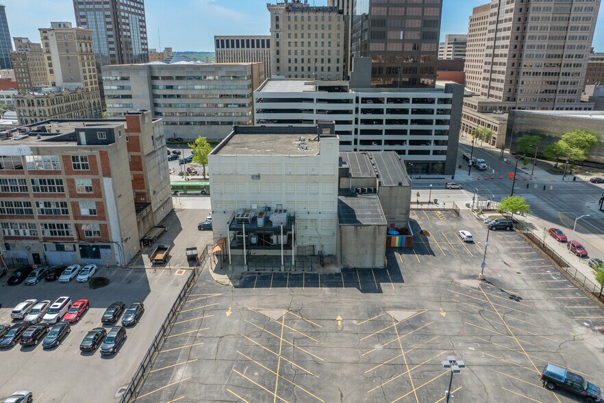More Photos Of 34-38 N Jefferson St, Dayton Office For Sale