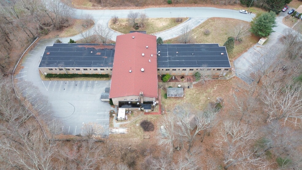 More Photos Of 60 Crouch Ave, Norwich Skilled Nursing Facility For Sale