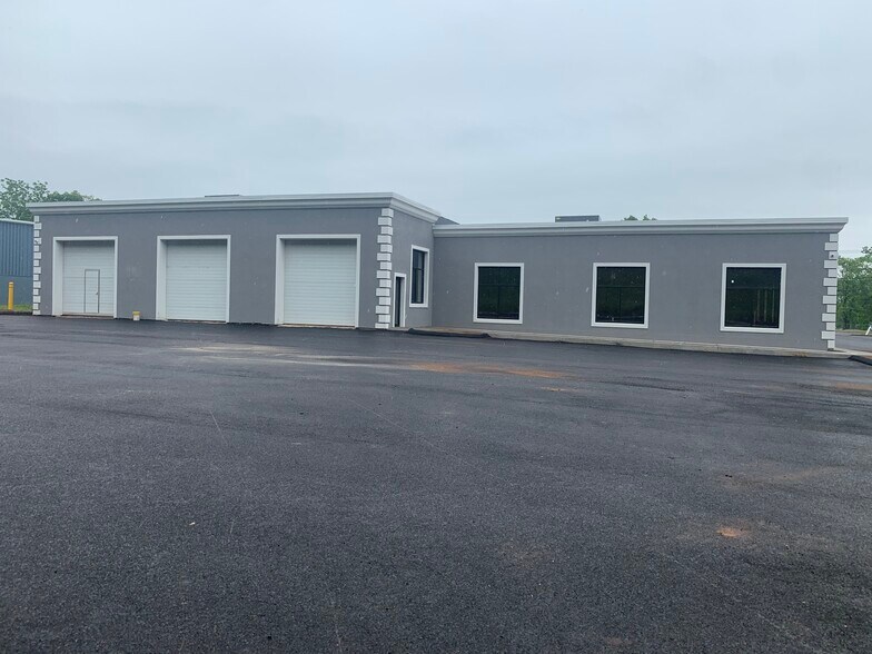 More Photos Of 336 State St, North Haven Flex For Lease