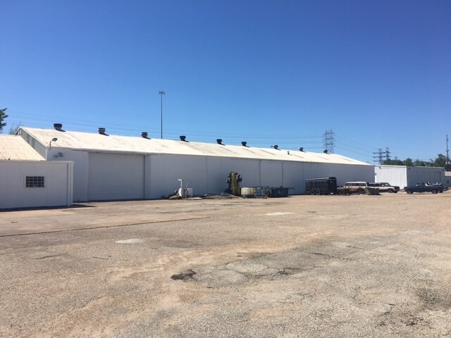 More Photos Of 6011-6019 Gold St, Houston Warehouse For Sale