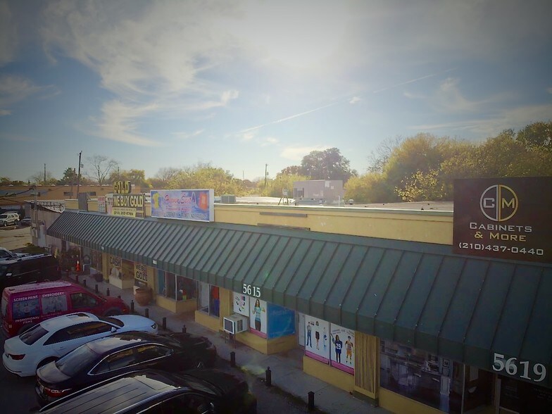 More Photos Of 5607-5609 San Pedro Ave, San Antonio Storefront For Sale