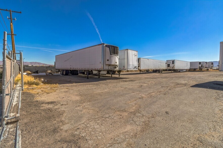 More Photos Of 17265 Darwin Ave, Hesperia Service For Lease