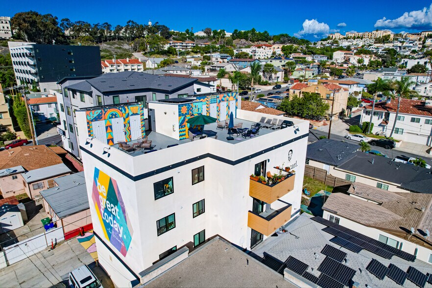 More Photos Of 5548 Riley St, San Diego Apartments For Sale