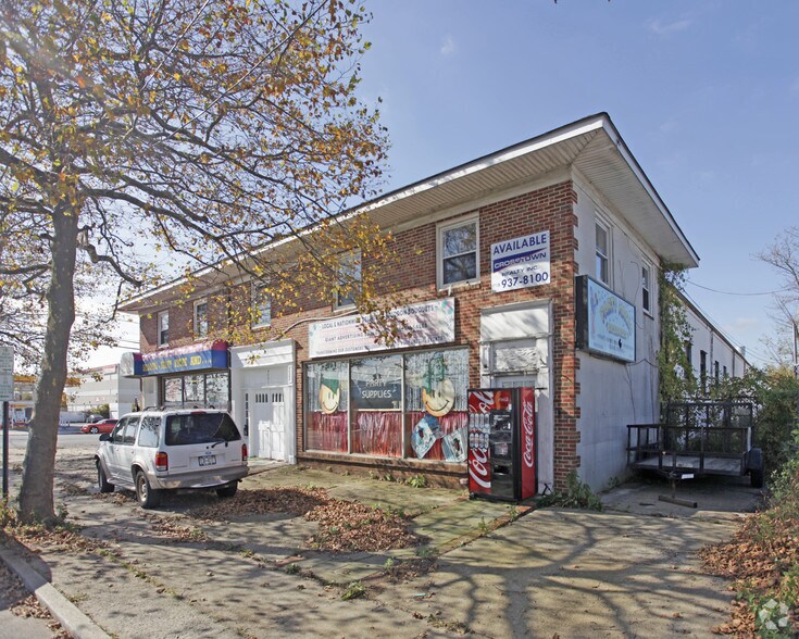 More Photos Of 4090 Austin Blvd, Island Park Service For Lease