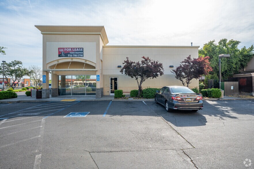 More Photos Of 2878 Zinfandel Dr, Rancho Cordova Restaurant For Lease