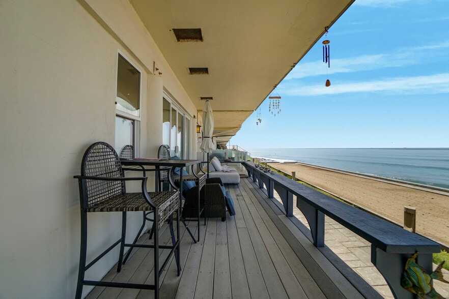 More Photos Of 11914 Beach Club Way, Malibu Multifamily For Sale