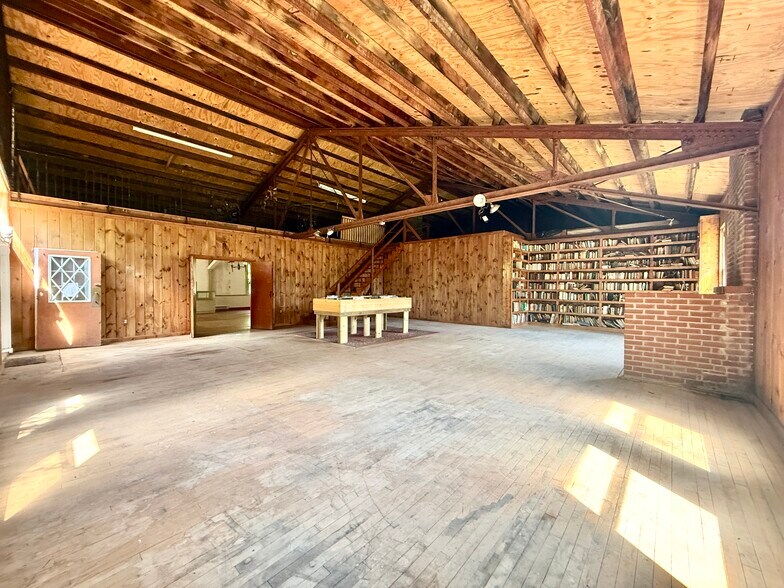 More Photos Of 5085 Route 23A, Haines Falls Flex For Sale