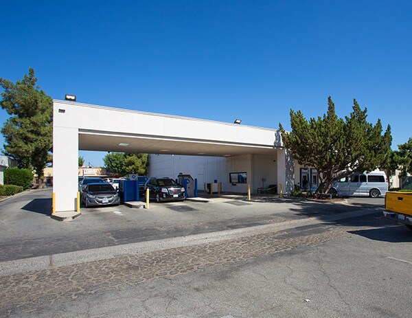 More Photos Of 917 Main St, Delano Bank For Sale