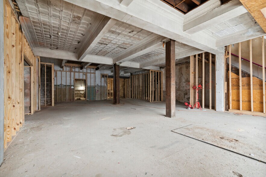 More Photos Of 800-804 W Girard Ave, Philadelphia Storefront Retail Office For Sale