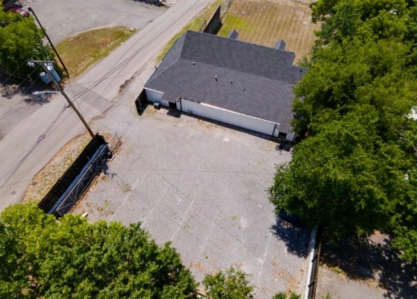 More Photos Of 2927 Dickerson Pike, Nashville Loft Creative Space For Sale