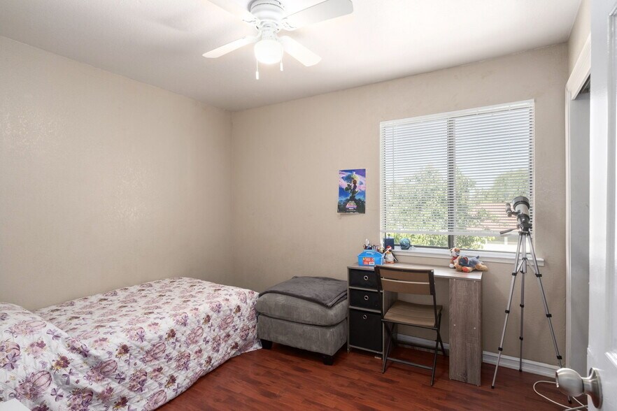 More Photos Of 4308 E Woodward Ave, Fresno Apartments For Sale