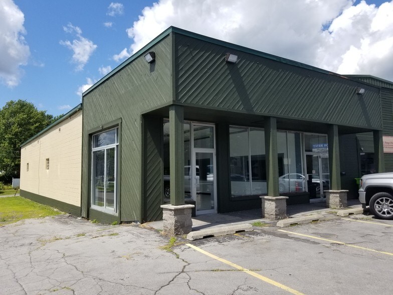 More Photos Of 310 S Main St, North Syracuse Storefront Retail Office For Lease