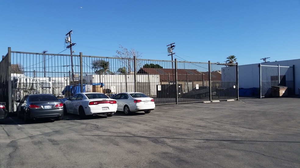 More Photos Of 538 W Monterey Ave, Pomona Distribution For Lease