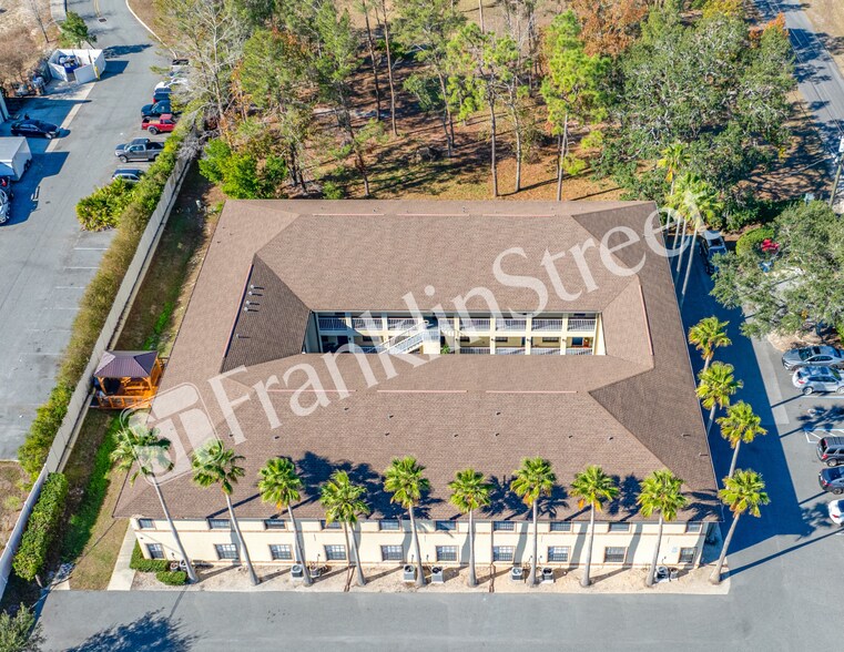 More Photos Of 10490 Chalmer St, Spring Hill Apartments For Sale