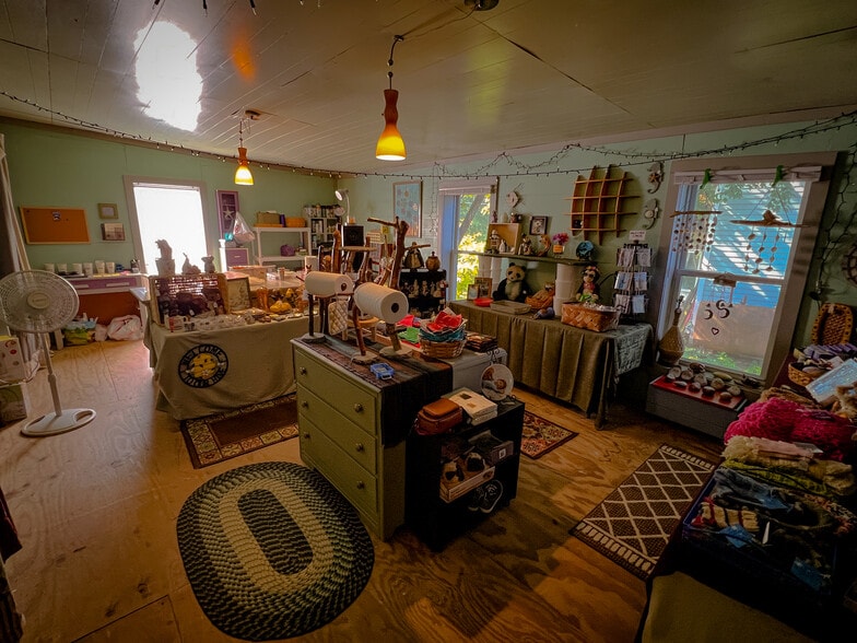 More Photos Of 7 Depot St, Long Eddy Hotel For Sale