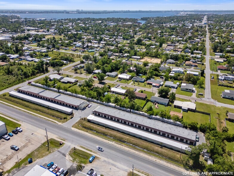 More Photos Of 1717 Frankford Ave, Panama City Self Storage For Sale
