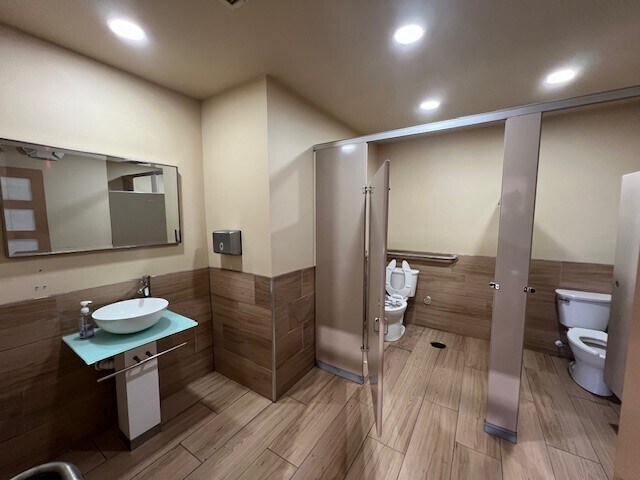 More Photos Of 7785 W Colfax Ave, Lakewood Auto Dealership For Sale