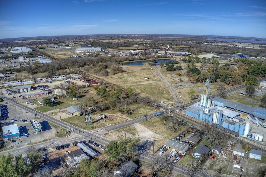More Photos Of 845 Main St, Sulphur Springs Land For Sale