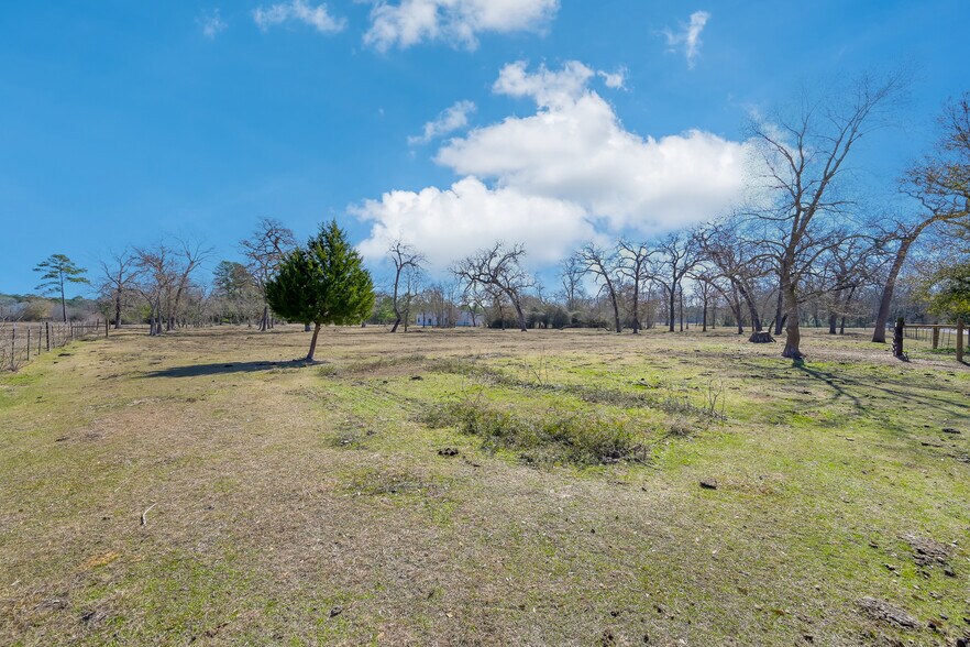 More Photos Of 26050 Forest Hills Ln, Waller Land For Sale