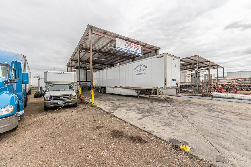 More Photos Of 7416 El Dorado Ct, Laredo Service For Sale