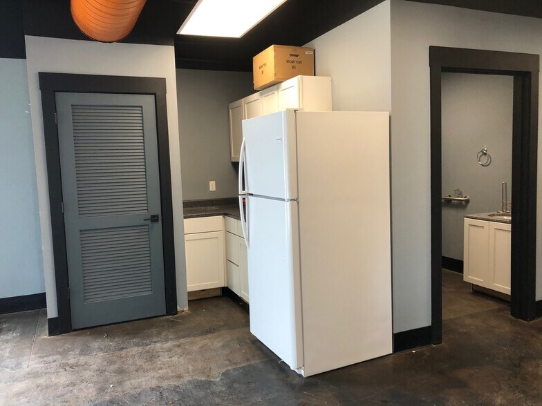 More Photos Of 1001-1021 N Limestone St, Lexington Apartments For Lease