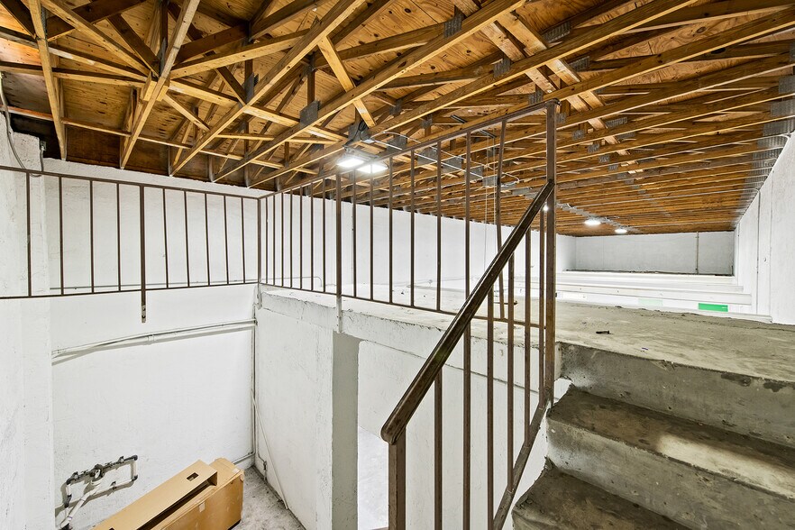 More Photos Of 700-704 N Andrews Ave, Fort Lauderdale Auto Repair For Lease