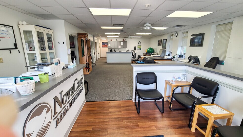 More Photos Of 559 Centre View Blvd, Crestview Hills Office For Lease