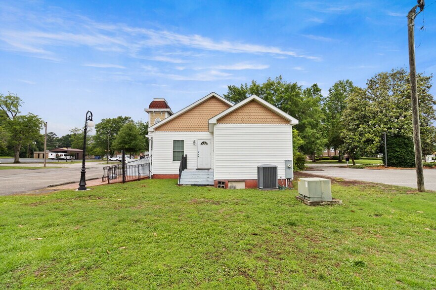 More Photos Of , Laurinburg Office For Sale