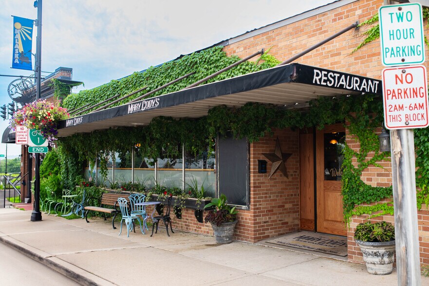 More Photos Of 205 Main St, Onalaska Specialty For Sale