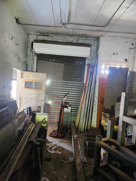 More Photos Of 907 E 51st St, Brooklyn Warehouse For Sale