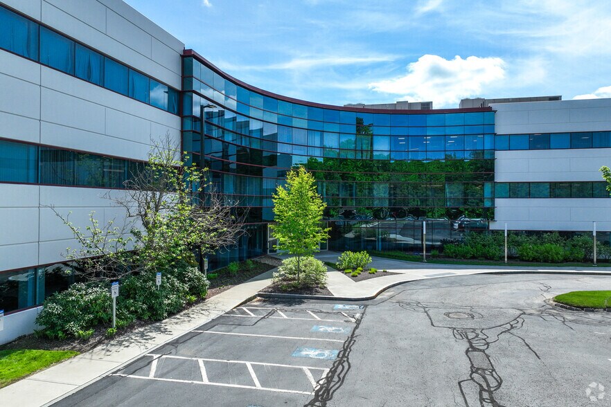 Primary Photo Of 10 Technology Park Dr, Westford Flex For Lease