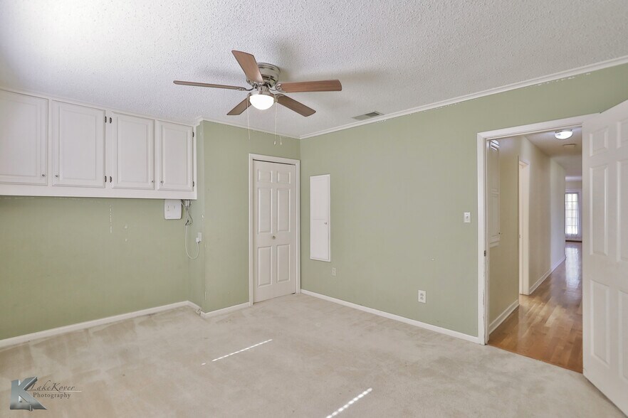 More Photos Of 5550 US-277 S., Abilene Specialty For Sale