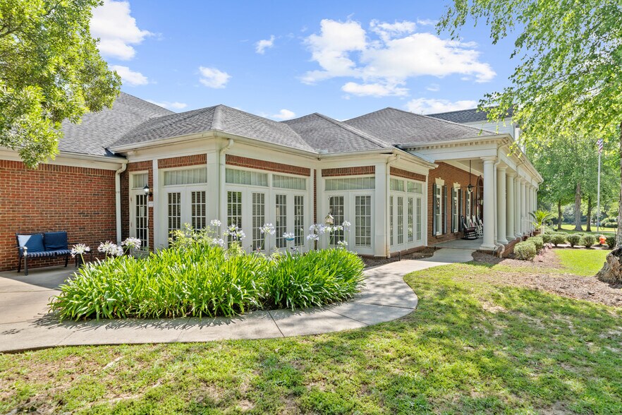 More Photos Of 10171 Papa George St, Daphne Congregate Senior Housing For Lease