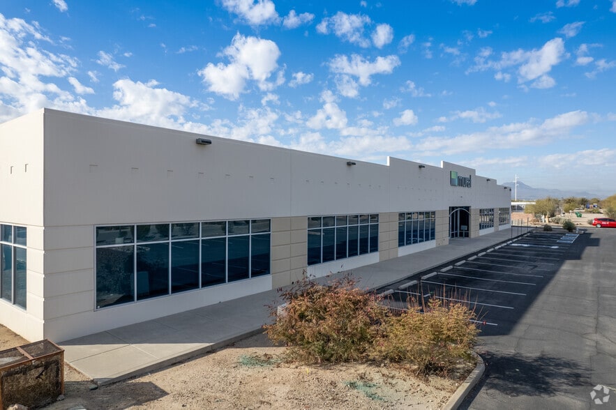 More Photos Of 1455 W River Rd, Tucson Schools For Lease