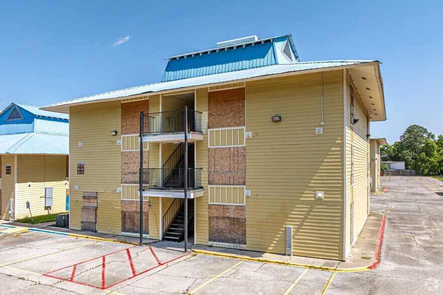 More Photos Of 4759 Earl Gros Ave, Baton Rouge Apartments For Sale