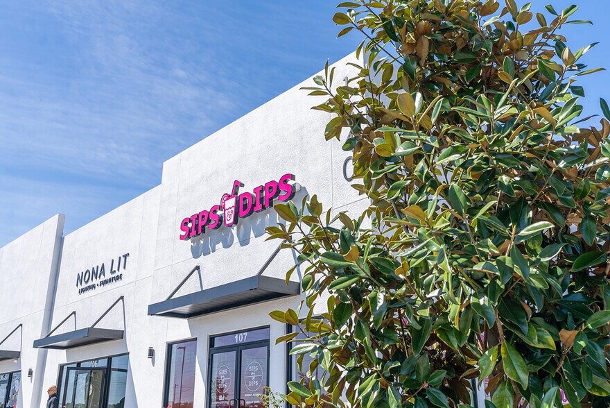 More Photos Of 1340 S Narcoossee Rd, Saint Cloud General Retail For Sale