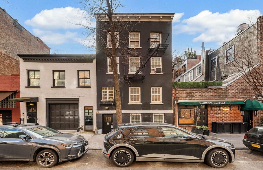 Primary Photo Of 32 Jane St, New York Apartments For Sale