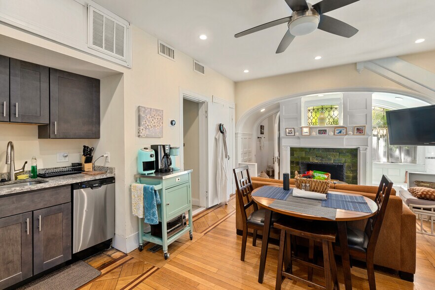 More Photos Of 14 Chiswick Rd, Brighton Apartments For Sale