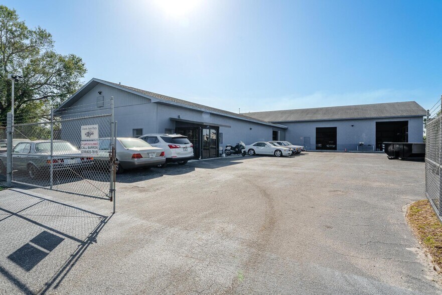 More Photos Of 209 N Industrial Loop, LaBelle Warehouse For Sale