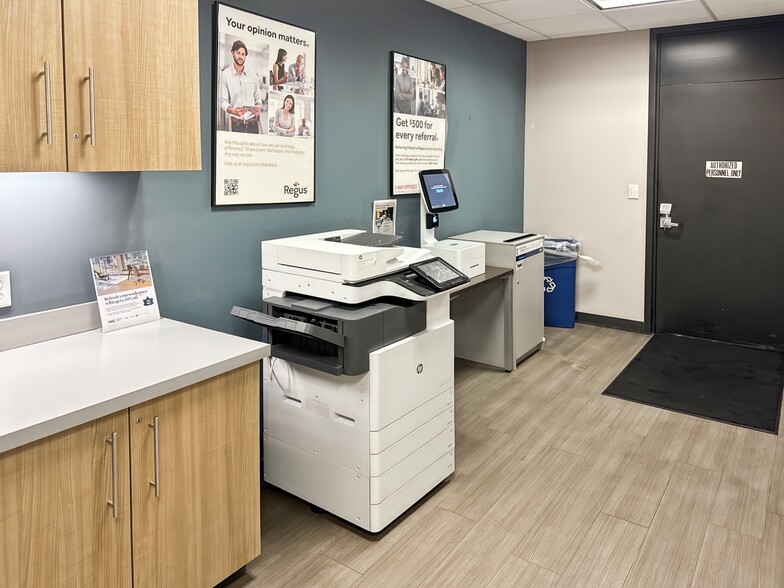 More Photos Of 400 W Capitol Ave, Little Rock Coworking Space