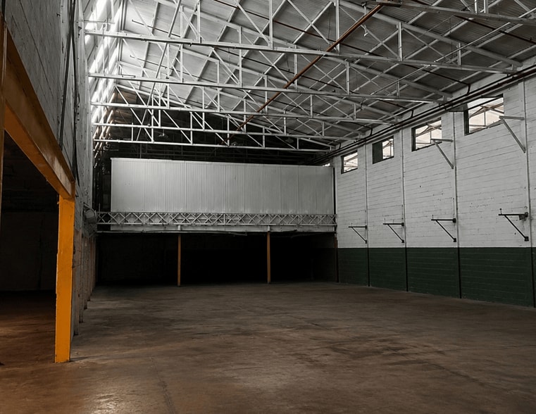 More Photos Of 500 Avenue R SW, Winter Haven Warehouse For Lease