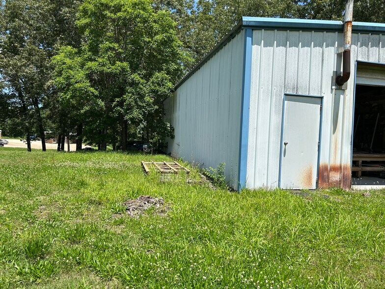 More Photos Of 2682 AR-56, Calico Rock Service For Sale