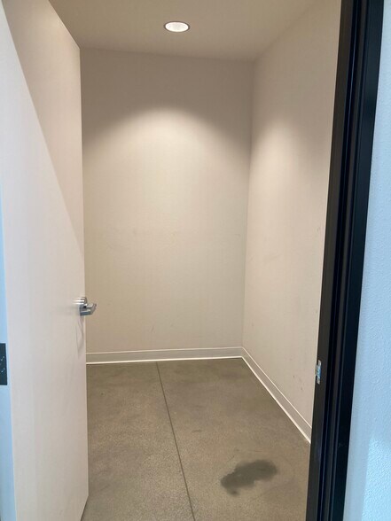 More Photos Of 8810 S Eastern Ave, Las Vegas Freestanding For Sale