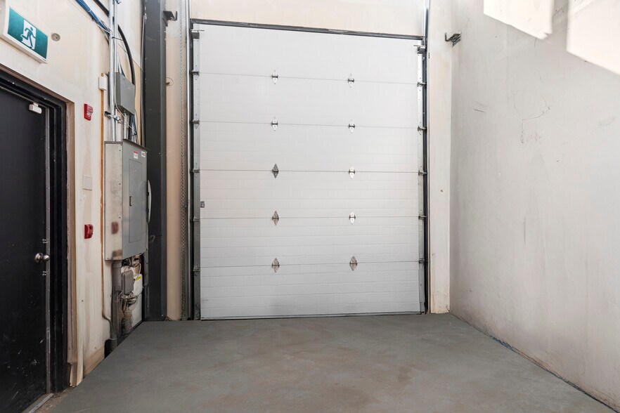 More Photos Of 10960 42 St NE, Calgary Storefront For Sale