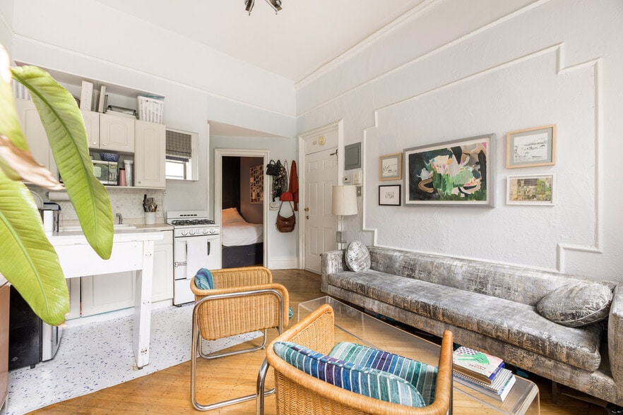 More Photos Of 89 Hanson Pl, Brooklyn Apartments For Sale