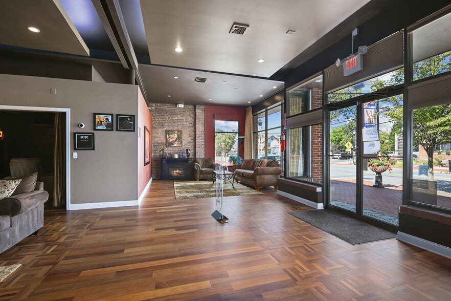 More Photos Of 183 Eagle Rock Ave, Roseland Storefront For Lease
