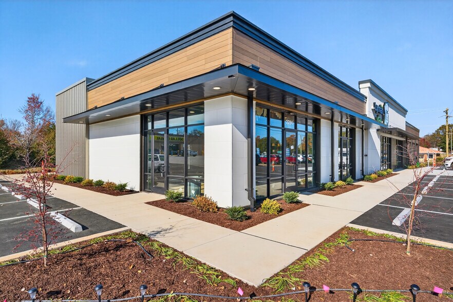 More Photos Of 201-229 Charlotte Hwy, Lyman Storefront For Lease